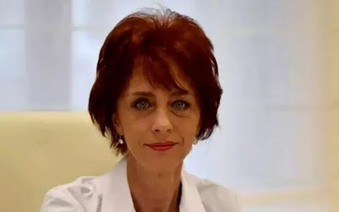 Medicul pneumolog Flavia Groșan a readus în prim-plan o știre falsă, de acum trei ani: "Are o iubită vaccinată, iar după ce a avut relații intime cu ea, a început să aibă dureri în piept" / Ce măsuri a luat Colegiul Medicilor