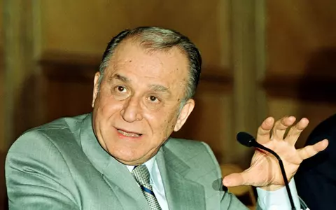 Cum arată mormântul lui Ion Iliescu. Funeraliile vor avea loc la Cimitirul Ghencea și vor include onoruri militare, gardă de onoare și defilare