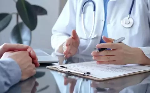Fără bilet de trimitere la medic pentru bolnavii cronici: Ministerul Sănătății simplifică accesul la tratament. Cine beneficiază de această măsură