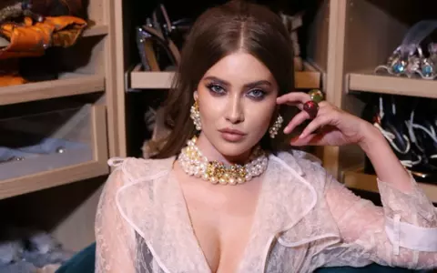 Cum arată vila de 1.2 milioane de euro în care s-a mutat Iulia Albu: "Este casa pe care mi-am dorit-o mereu. Are trei sobe de patrimoniu!"