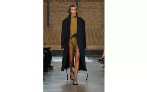 Calvin Klein Collection de Veronica Leoni