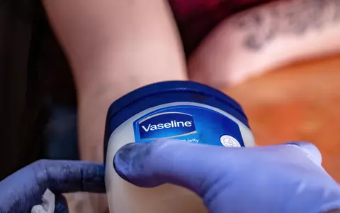 Ce este vaselina cosmetică și ce întrebuințări neașteptate are