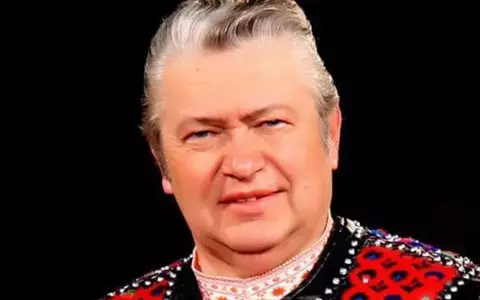 Gheorghe Turda se fardează întotdeauna înaintea spectacolelor: "Am în trusă neapărat un creion dermatograf, fond de ten și pudră. Mă pricep mai bine decât fătucile din televiziuni"