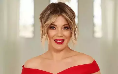 Gina Pistol s-a pozat nud, la 44 de ani, pe plajă: "Pentru personele pudice am și varianta cu cămașa pe mine"