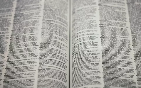 Când ai nevoie de o traducere autorizată: cazuri frecvente