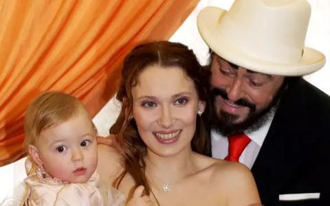 Cum arată și cu ce se ocupă fiica cea mică a lui Luciano Pavarotti. La 22 de ani, Alice duce o viață discretă: "Nu mi-am dorit să trăiesc în lumina reflectoarelor"