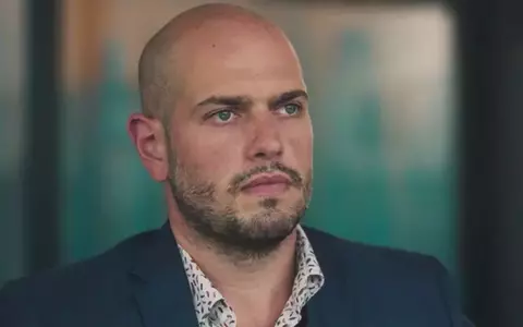 Matei Dima este un mascul toxic în filmul ”Situationship: Combinații NU Relații”. Ce a povestit despre acest rol și de ce nu a plecat în nicio vacanță vara trecută / EXCLUSIV