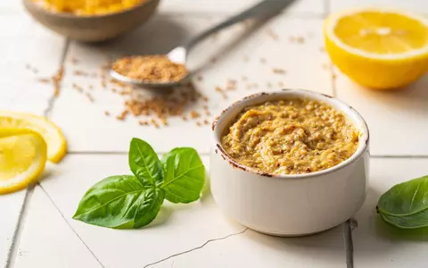 Cum să faci muștar de casă. Rețeta fără aditivi, care bate orice variantă din magazin