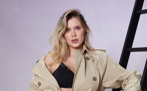 Emily Burghelea a povestit, cu ochii în lacrimi, prin ce trece după a treia naștere: "Nu știu cum să controlez"