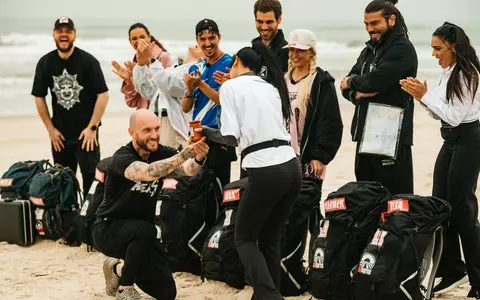 Ce s-a întâmplat aseară, 15 octombrie, la Asia Express. Cătălin Bordea a cerut-o în căsătorie pe Olga Barcari cu un borcan de zacuscă: „Ne lipsea mirele. A venit într-o dubă, nu pe cal alb”