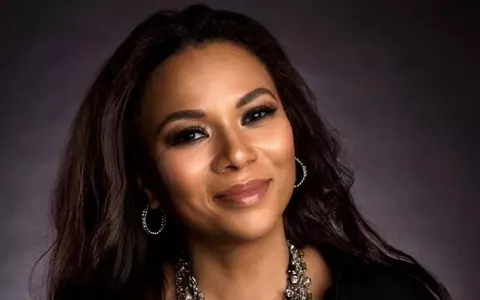 Drama neștiută a artistei Nadine. A fost abandonată de părinți și a ajuns la orfelinat: „Aș fi dat orice să am părinți homosexuali. Altfel ar fi fost viața mea”