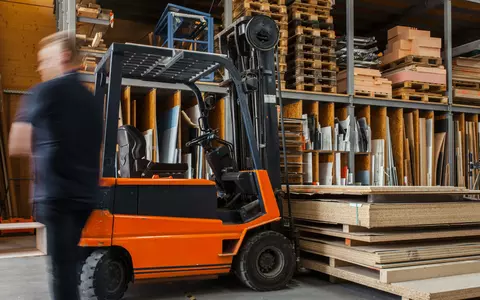 Care sunt județele cu cele mai multe job-uri pentru candidații fără studii superioare și pentru muncitorii calificați și necalificați