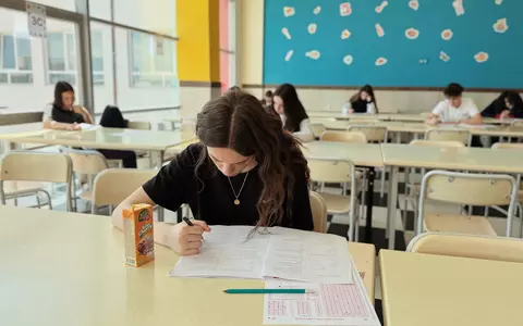 Importanța practicii constante în învățarea limbilor străine – sfaturile Lexis