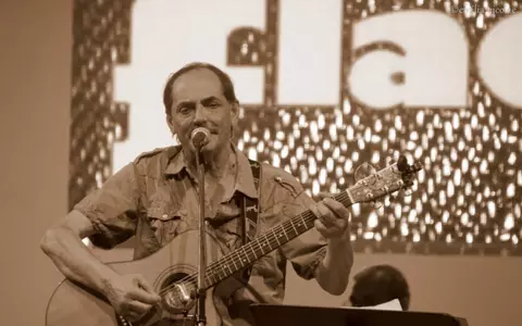 A murit Valentin Moldovan, artist din generația de aur a folkului românesc: "Acum e în Lumină, e Liber și a încheiat Lupta… cel puțin aici, pe pământ"/ Reacția lui Andrei Păunescu