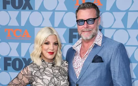Tori Spelling și Dean McDermott divorțează oficial la 19 ani de la nuntă. Ce se întâmpla cu cei cinci copii ai lor