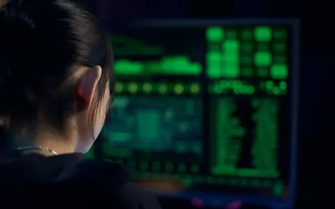 Beneficiile arhitecturii personalizate pentru AI: RAG, Ollama și MCP