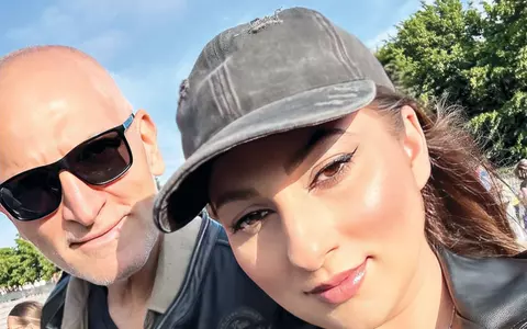 Damian Drăghici spune că cea mai profundă transformare a trăit-o alături de soția sa, Cristina și de fiul lor, Andrei: "Mi s-au schimbat valorile, principiile, stilul de viață. Am înțeles ce înseamnă familia" / EXCLUSIV