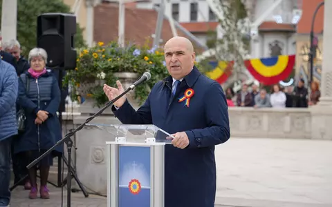 Ilie Bolojan a anunțat că salariile vor scădea cu până la 10% în anul 2026: „Unii pot face reduceri de personal, alţii pot lucra la sporuri”