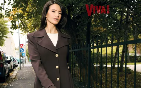 Iulia Pârlea, pictorial de senzație în VIVA! de noiembrie! Prezentatoarea de la PRO TV a defilat ca pe podium pe străzile din București