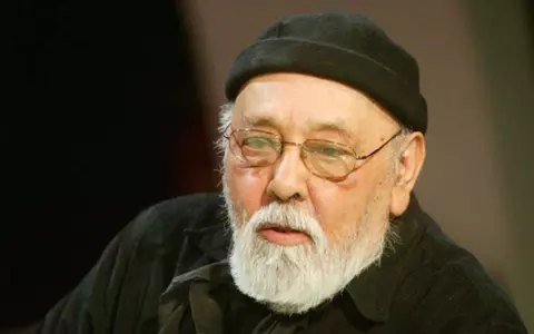 Cum arată mormântul lui Johnny Răducanu la 14 ani de la moartea lui. Muzicianul a fost uitat de cei care l-au iubit