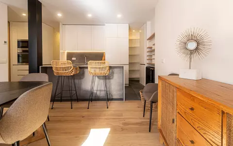 Cum să aduci un aer contemporan într-o locuință clasică – sfaturi de la Fabrica de Profile