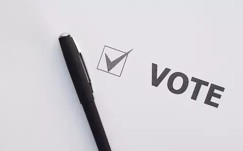 Sondaj INSCOP Research: 64% dintre tineri ar vota partidele AUR, SENS și USR. Care este clasamentul complet