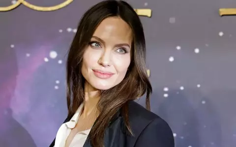 Angelia Jolie, apariție curajoasă pe coperta revistei Time, la 12 ani de la dubla masectomie: "Împărtășesc aceste cicatrici cu multe femei pe care le iubesc"
