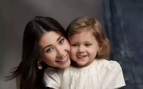 Cum își educă Nicole Cherry fiica în vârstă de 4 ani și ce reguli stricte aplică: „Nu este sănătos să fie doar prietenie și să facă doar ce își dorește” / EXCLUSIV