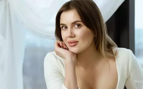 Emily Burghelea, clipe de coșmar în avion, după ce a trecut deja prin două accidente în vacanță: "A intrat o pasăre în el când a aterizat și s-a stricat". De ce au ajuns la Poliție