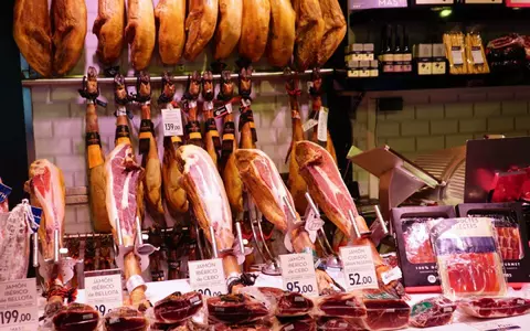 Care este diferența dintre prosciutto și jamon