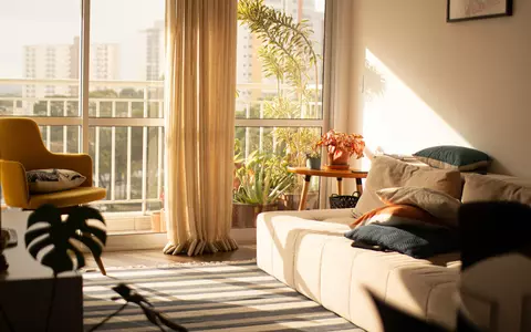 Cum transformi locuința într-un smart home care chiar îți simplifică viața