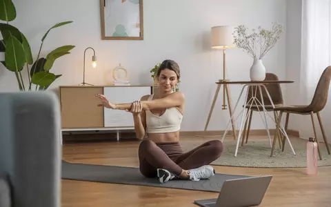 Cum să îți transformi un colț din living într-o zonă de wellness care arată impecabil