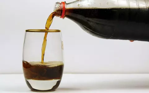 La ce mai poți folosi coca-cola în gospodărie