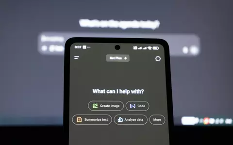 Sondaj eJobs: 4 din 10 respondenți folosesc inteligența artificială de mai multe ori pe zi pentru job sau în viața personală