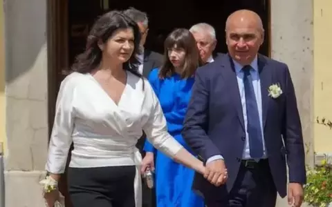 Ce salariu are iubita lui Ilie Bolojan. Ioana Fâșie este asistentă la Spitalul Județean de Urgență Oradea