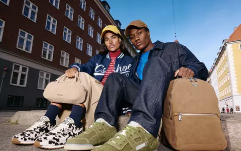 Cum să creezi un outfit spectaculos pornind de la stilul Juicy Couture?