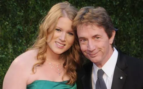 Katherine, fiica actorului Martin Short, a murit la 42 de ani. A fost găsită decedată în locuința ei: „A fost iubită de toți și va fi amintită pentru lumina și bucuria pe care le-a adus în lume”