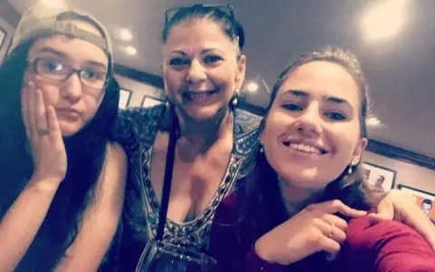 Cum arată și cu ce se ocupă Sanda și Adriana, cele două fete adoptate de Elena Cârstea și de ce a luat artista această decizie: "Multă lume m-a blamat că am adoptat copiii!"
