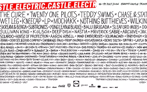 Lineup complet pentru Electric Castle 2026: The Cure, twenty one pilots, Teddy Swims, Wet Leg, Kneecap și alte zeci de nume pregătite să facă senzație la castel