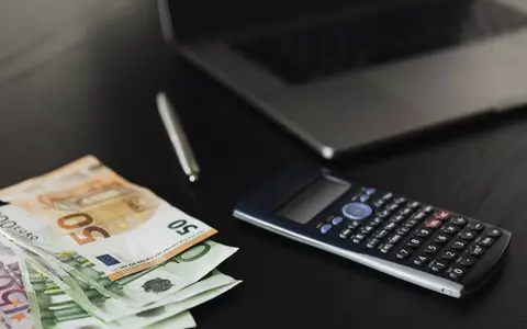 Rate mai mici pentru români de la 1 aprilie. Cât va scădea IRCC și cine va beneficia