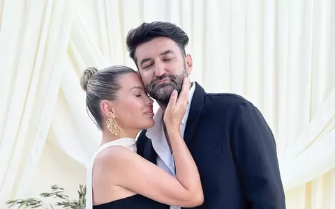 Cum l-a schimbat pe Smiley relația cu Gina Pistol: "Mă simt norocos și recunoscător pentru tot ce avem. Am simțit, mai mult decât o fac de obicei, să spun 'te iubesc' soției mele, fetiței mele, părinților mei, prietenilor mei" / EXCLUSIV