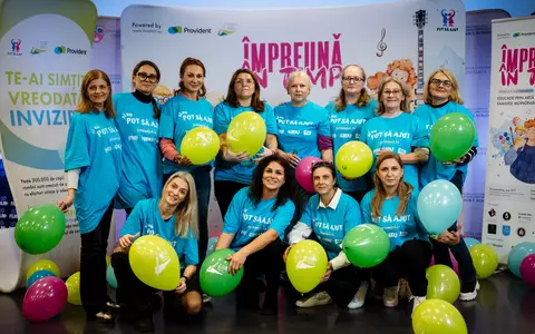 Familiile monoparentale, conectate în Alba Iulia prin artă, în cadrul unui eveniment caritabil
