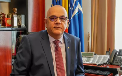 Cine este Raed Arafat. S-a născut în Siria, la 17 ani s-a mutat în România pentru a studia Medicina și a decis să nu aibă copii: "Când ești ocupat zi și noapte, nu vrei să te căsătorești și să faci rău unei familii"