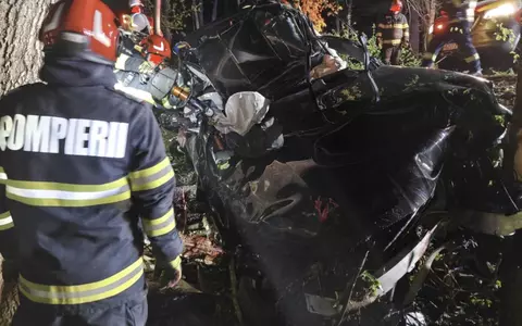 Filmul accidentului din Snagov. Mihai şi David au murit la doar 20 de ani, striviți de un copac în care s-au izbit cu mașina: "N-aveam cuvinte. Părinții sunt în șoc"