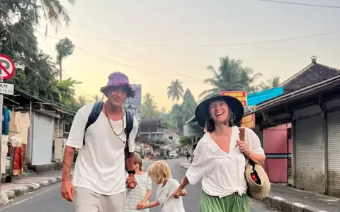 Au trei copii, dar sunt încă romantici! Adela Popescu și Radu Vâlcan merg într-o vacanță relaxantă în doi: ”Plecăm amândoi undeva, singuri. E din ce în ce mai ușor cu băieții, au crescut” / EXCLUSIV