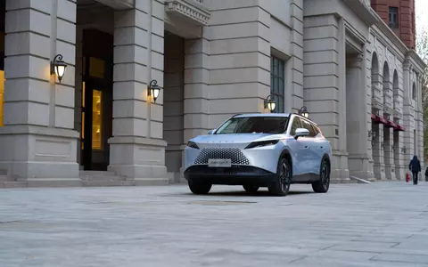 OMODA 7 SHS-P stabilește un nou reper în industrie cu garanția completă de 8 ani / 160.000 km