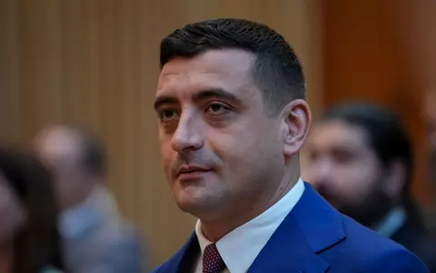 Textul moțiunii de cenzură PSD – AUR îmotriva Guvernului Bolojan, citit în plenul comun. Când urmează să fie dezbătută și votată