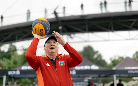 Slam-dunk acrobatic peste o mașină la BCR Sport Arena Streetball. Festivalul de sport urban i-a adus pe eroii de la Sevilla pe terenul de baschet
