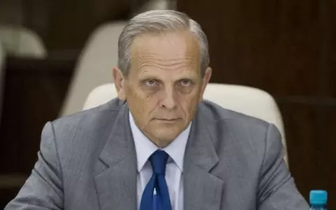 Cum arată Theodor Stolojan, fostul premier al României, la 83 de ani. În anul 2004, se retrăgea din cursa prezidențială din cauza problemelor de sănătate / Ce pensie are