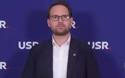 Dominic Fritz spune că USR e pregătit să intre într-un guvern minoritar: „Avem nevoie urgent de consultări transparente, fără surprize şi fără înţelegeri sub masă”